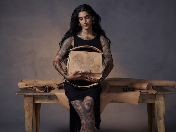 A tatuadora Saira Hunjen (Foto: Divulgação) A tatuadora Saira Hunjen (Foto: Divulgação)