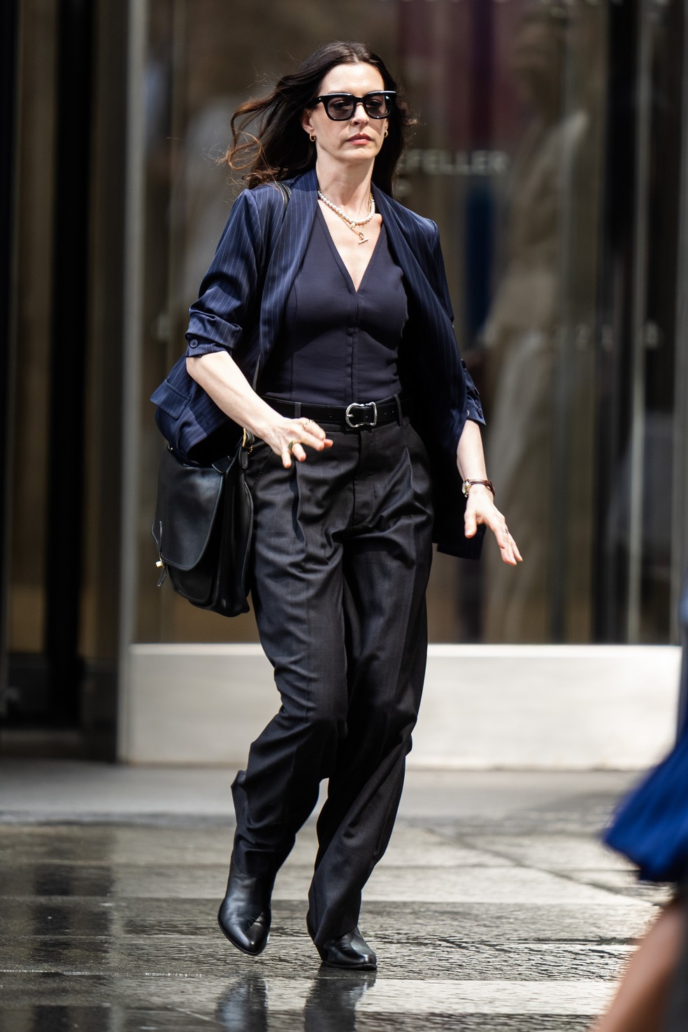 Anne Hathaway caracterizada como Andy Sachs para "O Diabo Veste Prada 2" — Foto: Getty Images